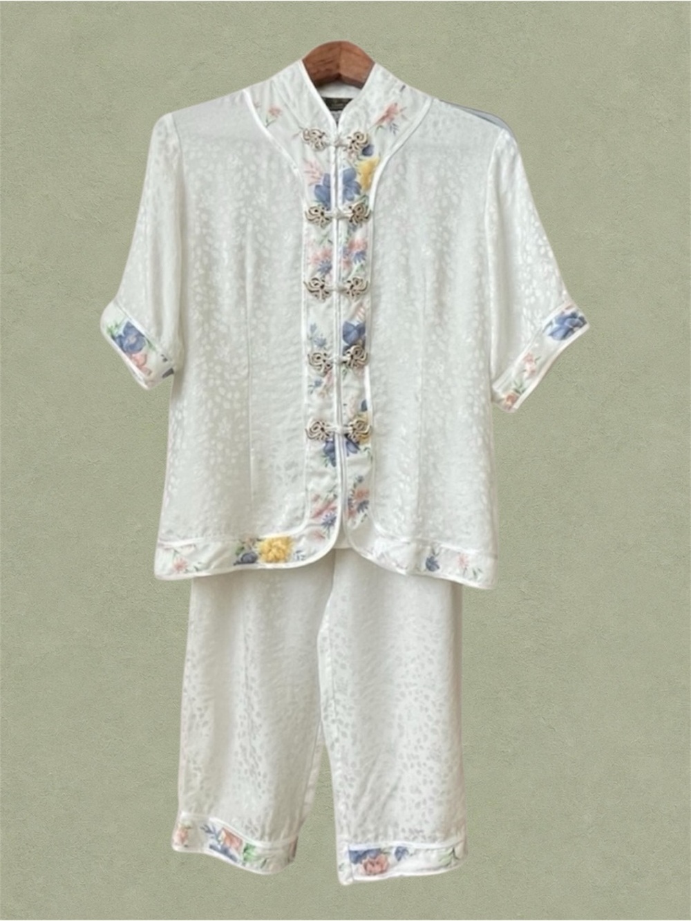 Luxury Traditional Chinese 100% Silk Pajama Set Floral Frog Closure Loungewear